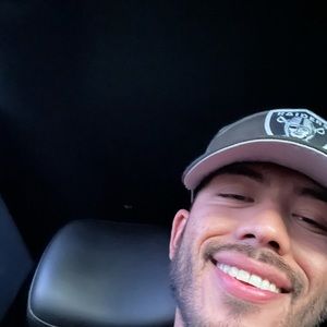 Meet your Posher, Aaron